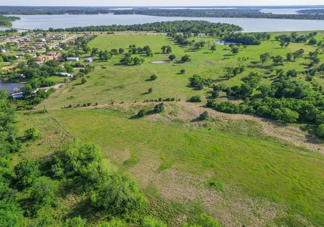 Photo 4 of Sale Pending at 11250 Longstreet Rd, Willis, TX 77318 | MLS# 57854705 | Listing updated on 2026-09-16