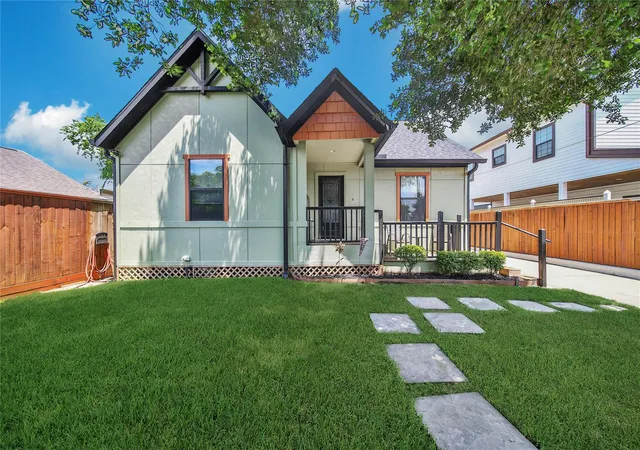 1st image of 2314 Carr St, Houston, TX 77026 | MLS# 92339269