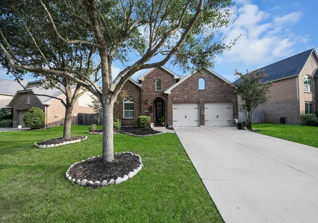 Photo 2 of Single family home for sale at 28802 Crested Butte Dr, Katy, TX 77494 | MLS# 41436103 | Listing updated on 2026-09-26