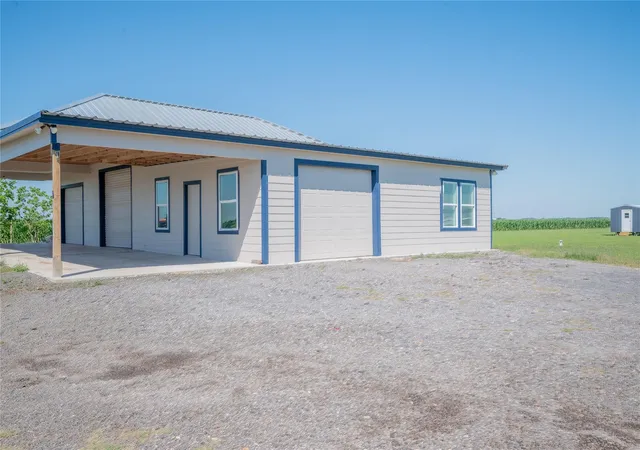 2nd image of 1015 Fm 960 Rd, El Campo, TX 77437 | MLS# 22567654