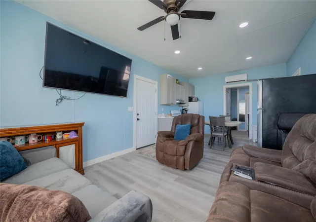 5th image of 1015 Fm 960 Rd, El Campo, TX 77437 | MLS# 22567654