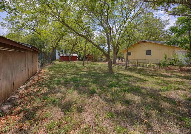 Photo 39 of Single family home for sale at 401 W Live Oak And 504 S Pecan St, Moulton, TX 77975 | MLS# 30023477 | Listing updated on 2026-02-12