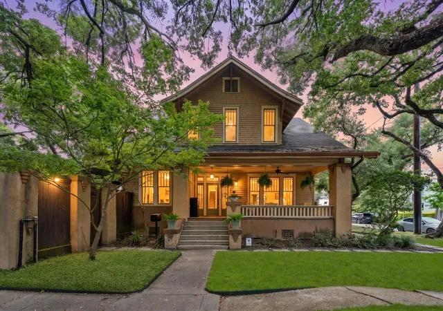 1st image of 945 Harvard St, Houston, TX 77008 | MLS# 87050788