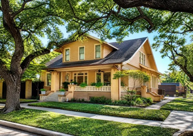 2nd image of 945 Harvard St, Houston, TX 77008 | MLS# 87050788