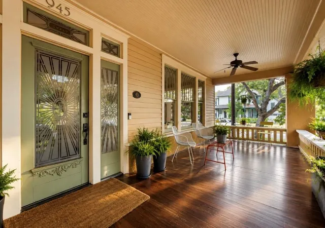 3rd image of 945 Harvard St, Houston, TX 77008 | MLS# 87050788