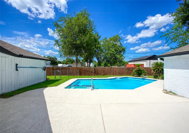30th image of 414 N Pecan Dr, Tomball, TX 77375 | MLS# 20933488
