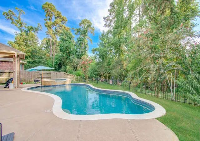 2nd image of 13512 Palo Lake Ln, Houston, TX 77044 | MLS# 81882296