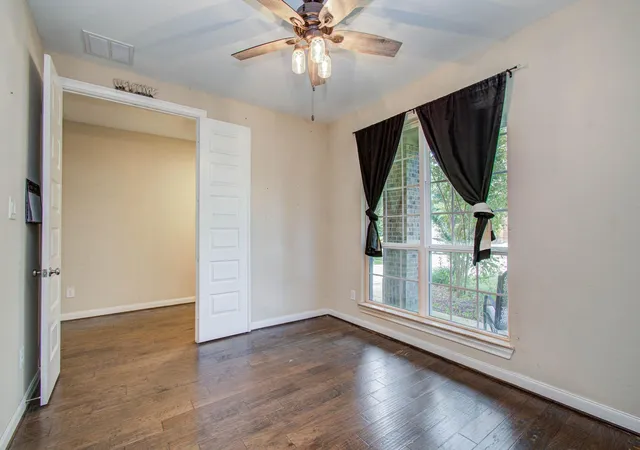 4th image of 13512 Palo Lake Ln, Houston, TX 77044 | MLS# 81882296