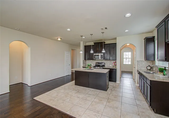 2nd image of 12319 Gatewood Dr, Dayton, TX 77535 | MLS# 30213411
