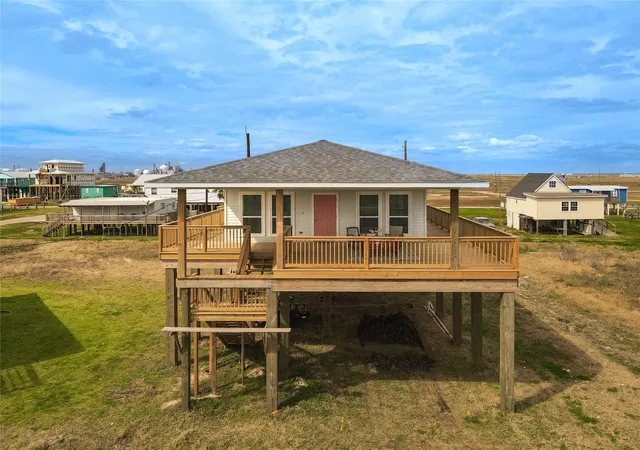 1st image of 1014 Treaty Dr, Freeport, TX 77541 | MLS# 69924959