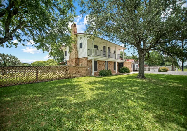 3rd image of 605 State Hwy 172, Ganado, TX 77962 | MLS# 90093837