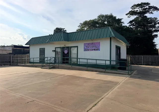1st image of 111 Barclay St, Woodville, TX 75979 | MLS# 64160122