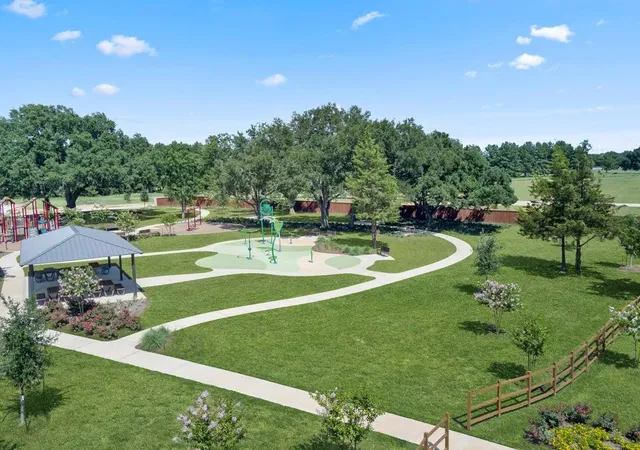 Photo 3 of Sale Pending at 18230 Balsam Flds Dr, Tomball, TX 77377 | MLS# 11668647 | Listing updated on 2026-08-17