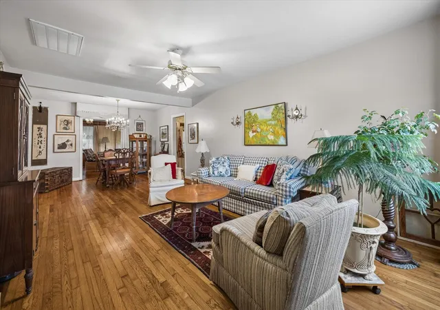3rd image of 705 W 34Th St, Houston, TX 77018 | MLS# 97995708