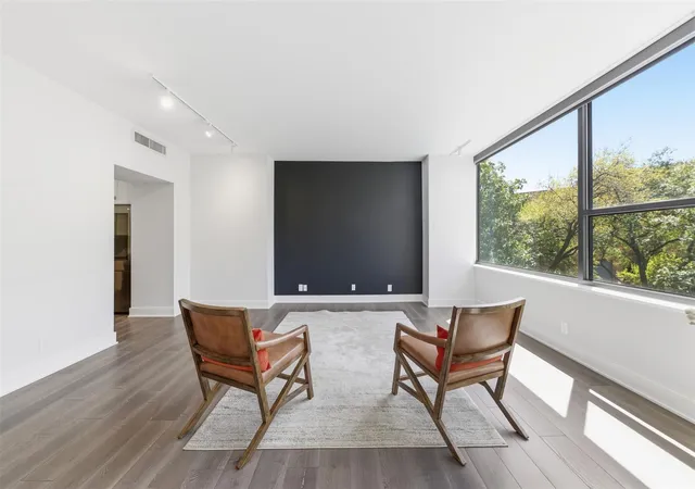 2nd image of 15 Greenway Plz #3A, Houston, TX 77046 | MLS# 51423951