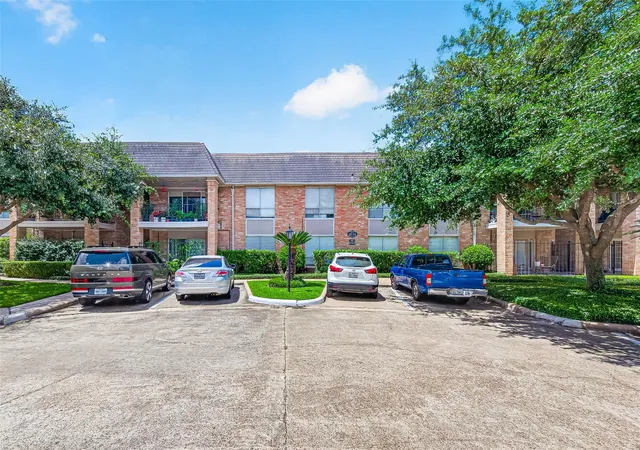 Photo 1 of Condo for sale at 2234 S Piney Point Rd #206, Houston, TX 77063 | MLS# 33062708 | Listing updated on 2026-06-16