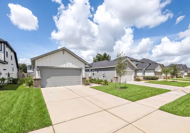 Photo 3 of Single family home for sale at 1902 Whispering River Dr, Missouri City, TX 77489 | MLS# 91167258 | Listing updated on 2026-08-18