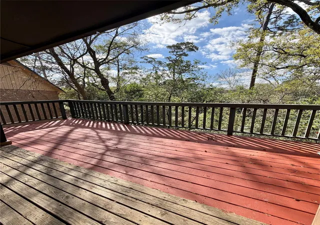2nd image of 8281 Kingsbrook Rd, Houston, TX 77024