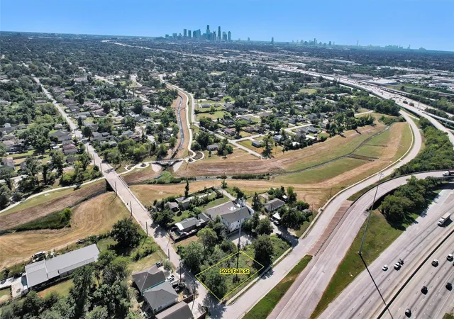Photo 1 of Land for sale at 5025 Falls St, Houston, TX 77026 | MLS# 73523464 | Listing updated on 2026-09-10