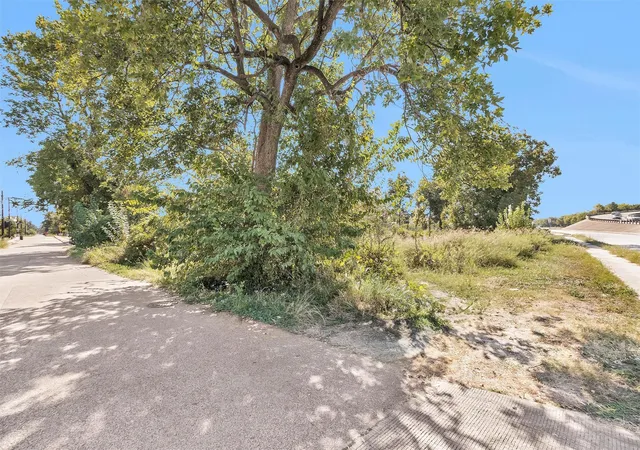 Photo 2 of Land for sale at 5025 Falls St, Houston, TX 77026 | MLS# 73523464 | Listing updated on 2026-09-10