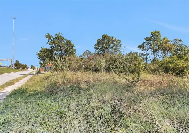 Photo 4 of Land for sale at 5025 Falls St, Houston, TX 77026 | MLS# 73523464 | Listing updated on 2026-09-10