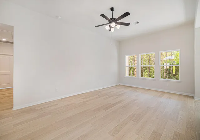 5th image of 9642 Moss Rose, Willis, TX 77378 | MLS# 96424856