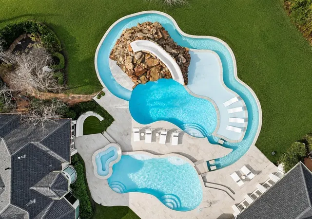 Photo 3 of Mansion for sale at 25910 Hvn Lake Dr, Tomball, TX 77375 | MLS# 68461415 | Listing updated on 2026-09-19
