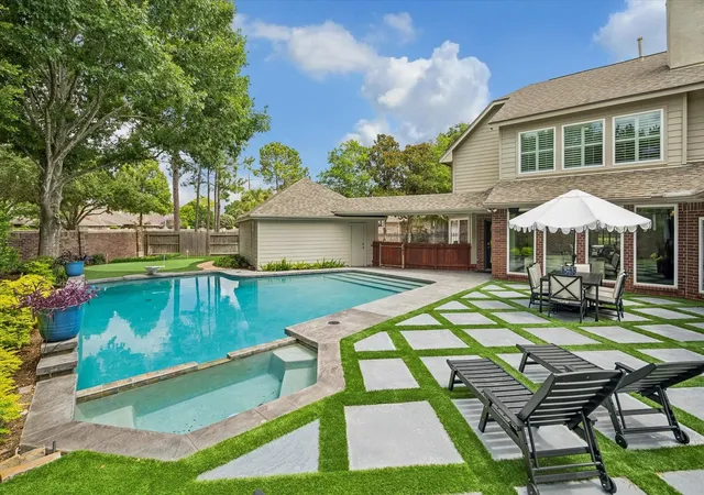 2nd image of 1310 Tracewood Cvs, Houston, TX 77077 | MLS# 59609616