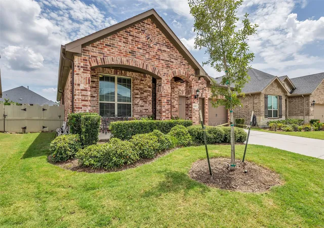Photo 35 of Single family home for sale at 10082 Black Maple Dr, Conroe, TX 77385 | MLS# 8415493 | Listing updated on 2026-08-01