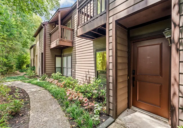 Photo 2 of Sale Pending at 11711 Memorial Dr #593, Houston, TX 77024 | MLS# 11741703 | Listing updated on 2026-09-04