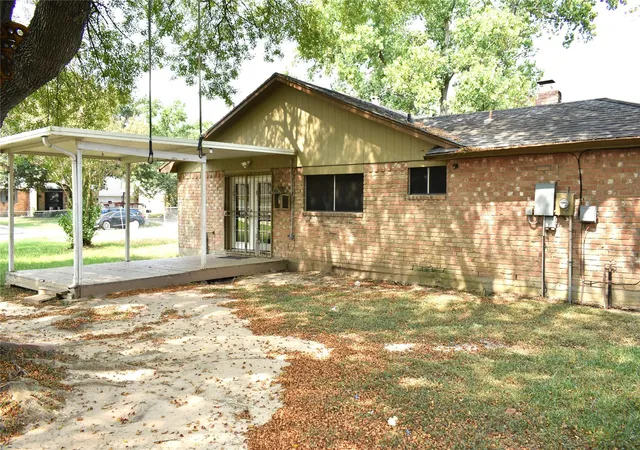 Photo 3 of Single family home for sale at 11631 Corkwood Dr, Houston, TX 77089 | MLS# 25819029 | Listing updated on 2026-08-31