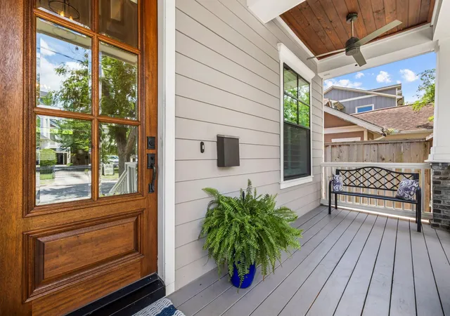 3rd image of 3710 Bradley St, Houston, TX 77009 | MLS# 82890087