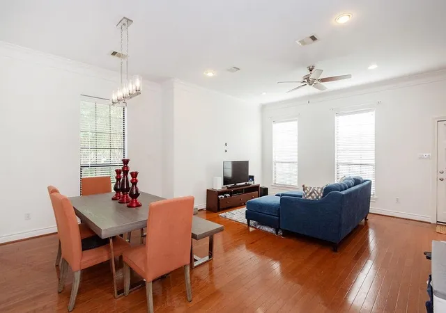 Photo 3 of Townhouse for sale at 9120 Lakes At 610 Dr, Houston, TX 77054 | MLS# 54260008 | Listing updated on 2026-08-29