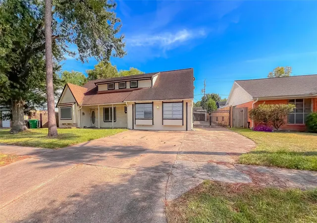 Photo 2 of Single family home for sale at 8311 Leader St, Houston, TX 77036 | MLS# 81508328 | Listing updated on 2026-08-30