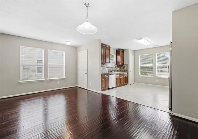 Photo 3 of Sale Pending at 8014 Arrington Forest Ln, Humble, TX 77338 | MLS# 95433786 | Listing updated on 2026-09-08