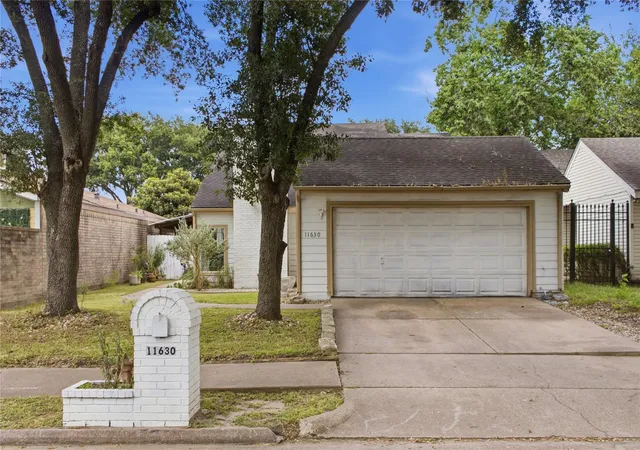 Photo 39 of Sale Pending at 11630 Karlwood Ln, Houston, TX 77099 | MLS# 55644283 | Listing updated on 2026-10-06