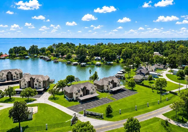 2nd image of 2112 Fm 3186 #D3, Onalaska, TX 77360 | MLS# 63206384