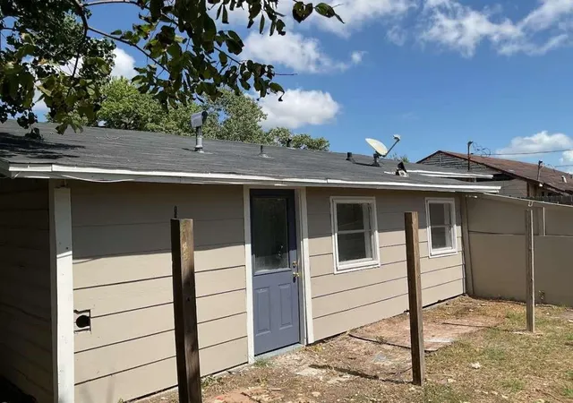 Homes for sale in Freeport, TX | 815 W 12th St, Freeport, TX 77541 | MLS# 20397416
