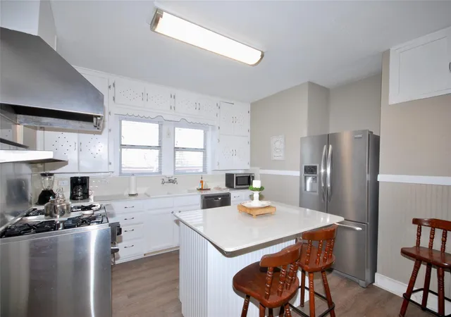 Photo 3 of Sale Pending at 125 W Wallace St, Gonzales, TX 78629 | MLS# 81473356 | Listing updated on 2026-09-15