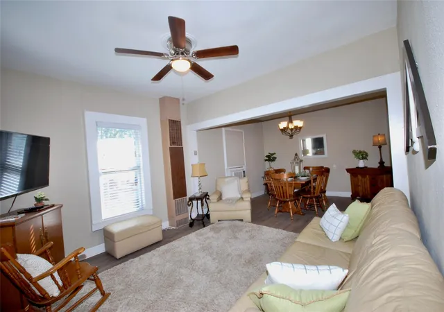 Photo 4 of Sale Pending at 125 W Wallace St, Gonzales, TX 78629 | MLS# 81473356 | Listing updated on 2026-09-15