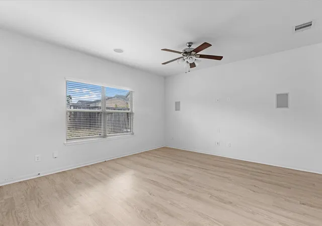 Photo 4 of Sale Pending at 17046 Amarose Dr, Houston, TX 77090 | MLS# 87650893 | Listing updated on 2026-08-18