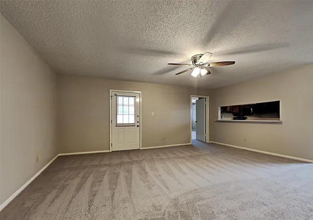 4th image of 207 Oakwood St, League City, TX 77573 | MLS# 97635073