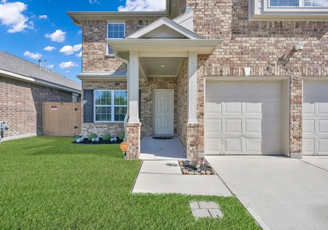 2nd image of 11323 Creekway Bend Dr, Humble, TX 77396 | MLS# 85286732