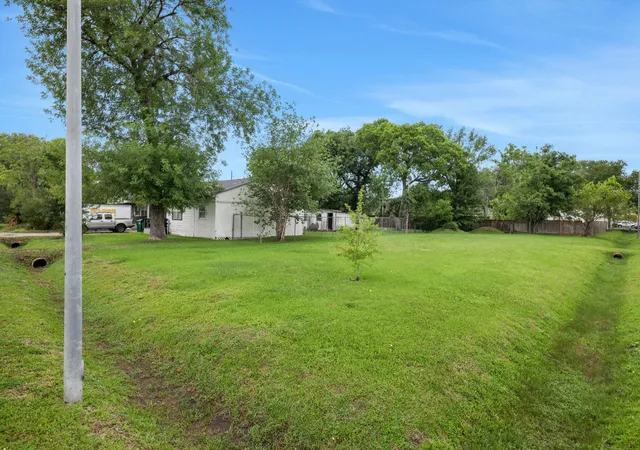 Photo 4 of Land for sale at 10102 Porto Rico Rd, Houston, TX 77041 | MLS# 54918280 | Listing updated on 2026-07-27