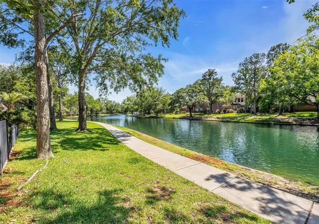 5th image of 15935 Lake Loop Dr, Cypress, TX 77433 | MLS# 13365139