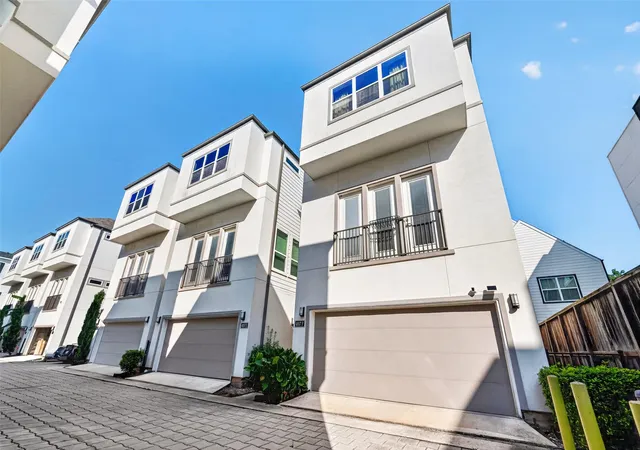 3rd image of 407 N Nagle St #F, Houston, TX 77003 | MLS# 30110805