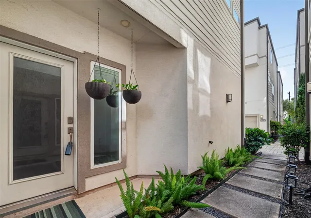 4th image of 407 N Nagle St #F, Houston, TX 77003 | MLS# 30110805