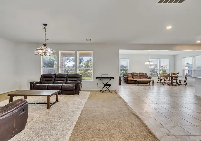 3rd image of 14106 Spring Birch Ln, Pearland, TX 77584 | MLS# 45216910