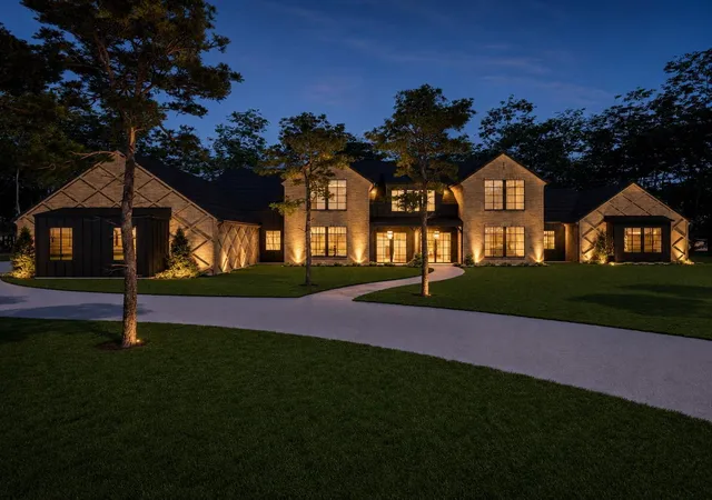 Photo 2 of Mansion for sale at 4800 Hawk Cyn Ct, Montgomery, TX 77316 | MLS# 97418127 | Listing updated on 2026-09-02