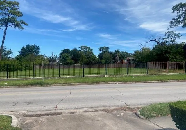 1st image of 3221 N Macgregor Wy, Houston, TX 77004 | MLS# 38820093